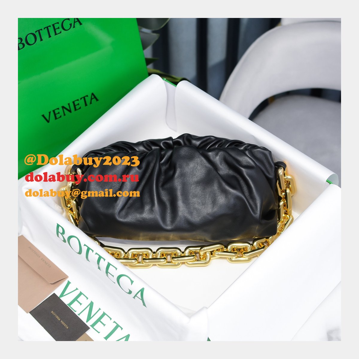 Where to find the Best Replicas Bottega Veneta 30CM Chain Pouch Bag Dupes