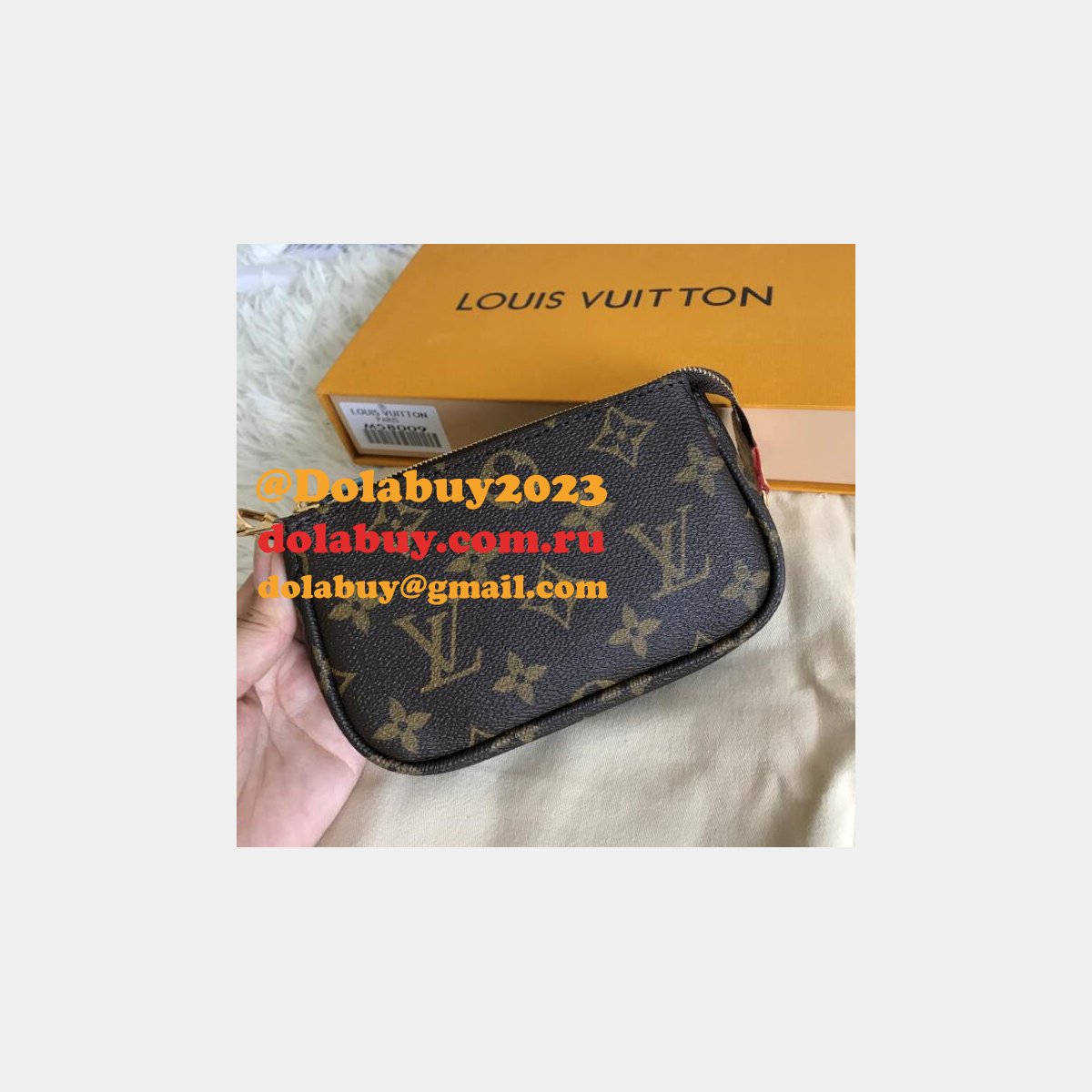 Replica Louis Vuitton Monogram MINI POCHETTE M58009 ACCESSOIRES
