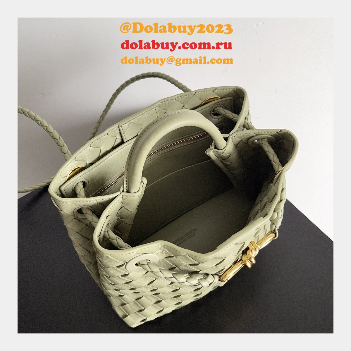 BOTTEGA VENETA ANDIAMO Small 25cm Bag Leather Strap