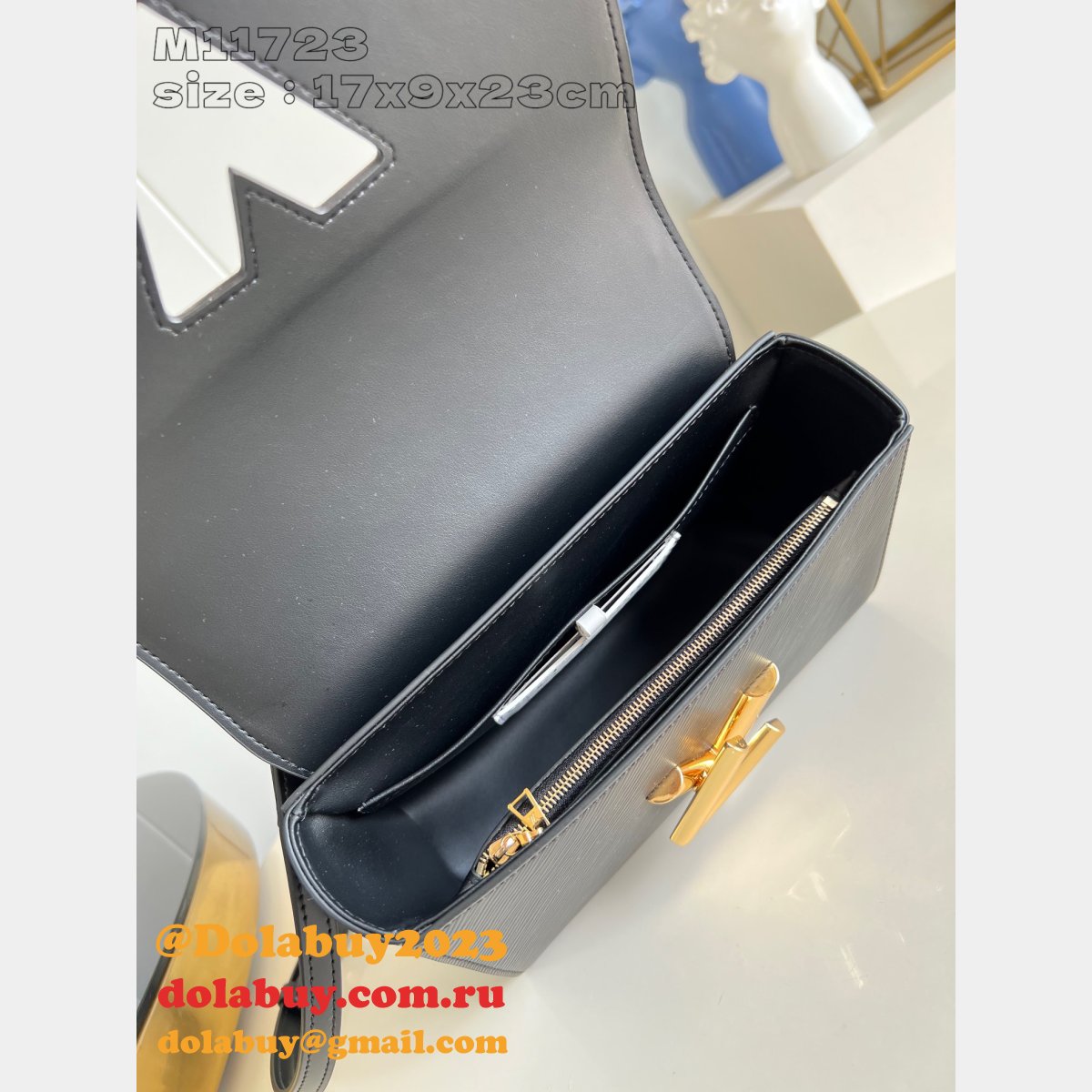 Louis Vuitton 1:1 Mirror M11723 Twist Copy Epi Black/White Bags