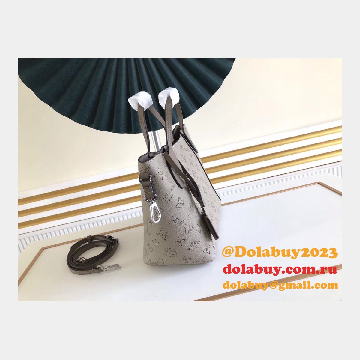 7 Star Louis Vuitton Mahina M54353/M54350 Hina Handbags