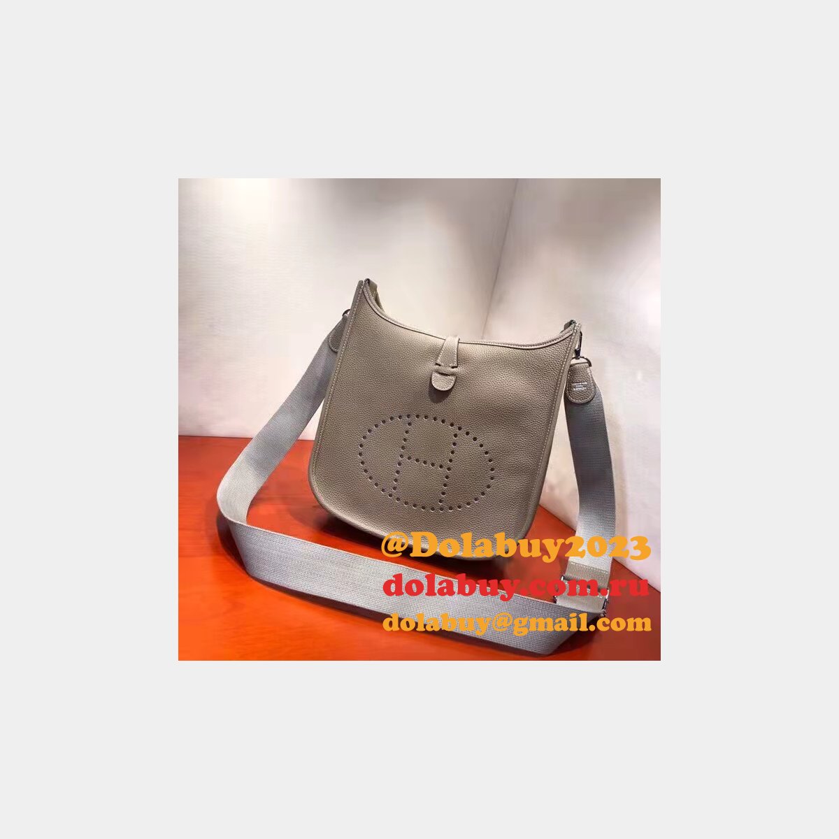 Hermes Replica Evelyne Bags 28CM Products Luxury Online Store