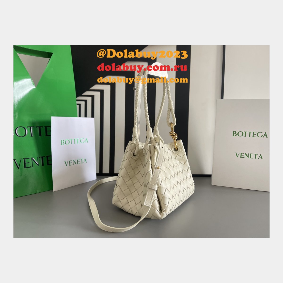 Top Quality BOTTEGA VENETA parachute Andiamo mini size 796569