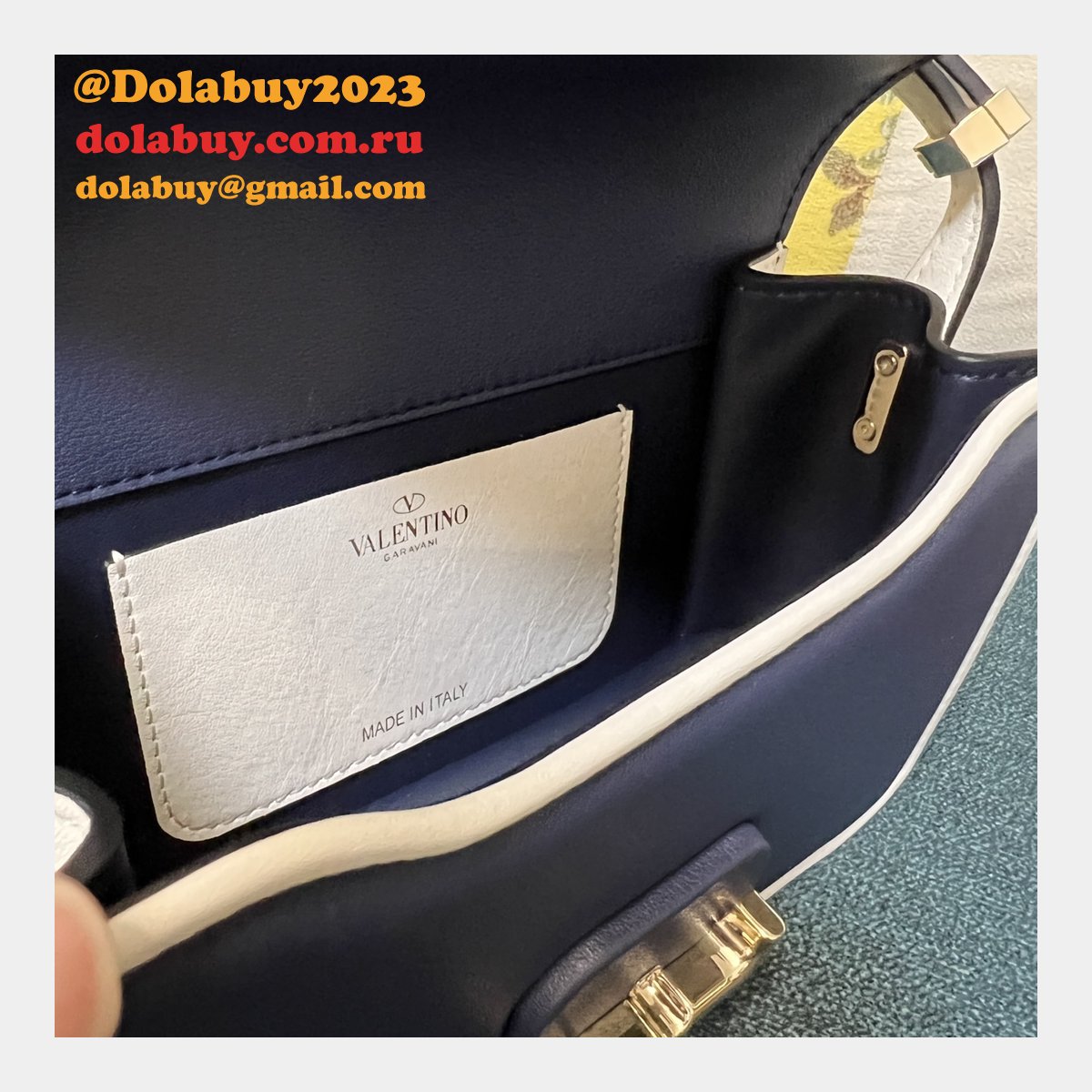 Wholesale VALENTINO GARAVANI LETTER VLOGO SIGNATURE handbag