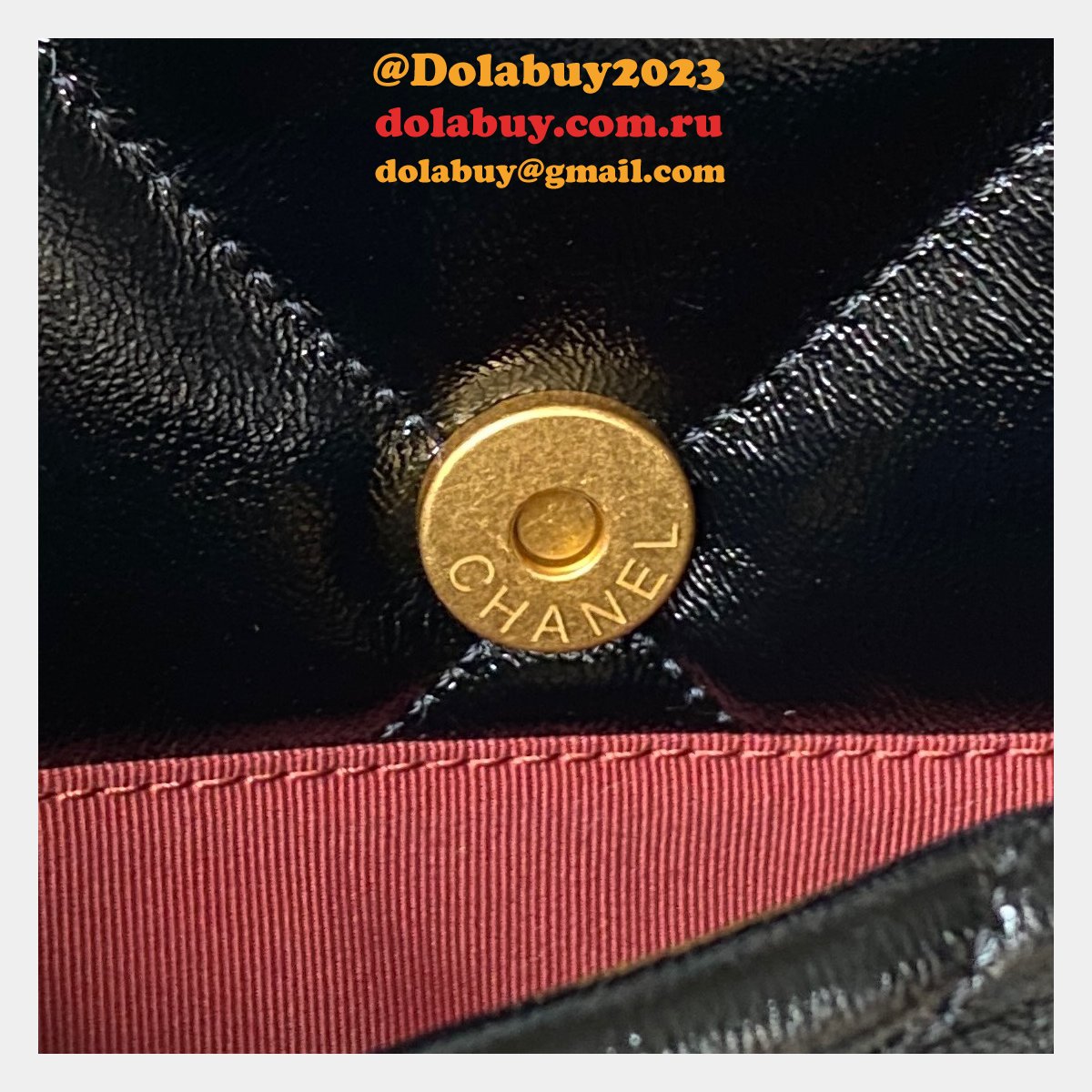 Luxury Flap Shiny Lambskin 19 AS1160 Replica Handbag 26CM