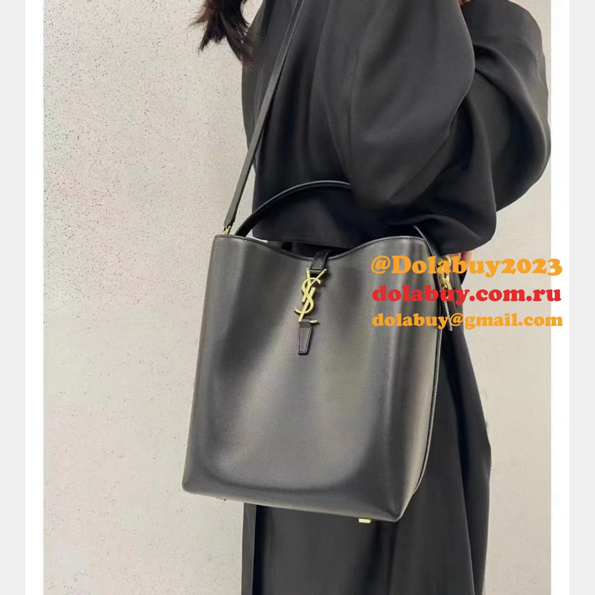 Le 37 In Shiny Leather Hobo Buckets 742828 Replica Saint Laurent Bag