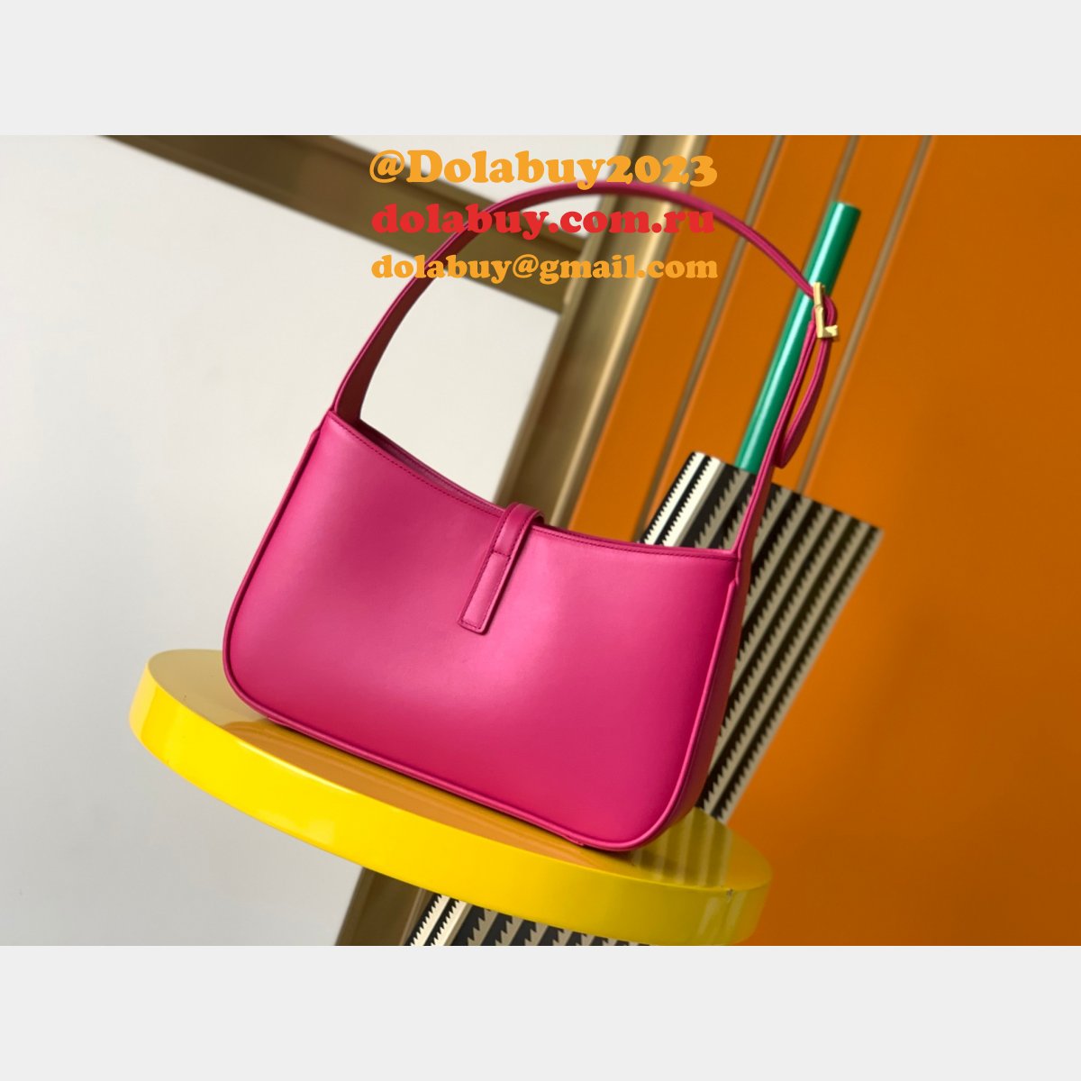 Top Quality Saint Laurent Replica Le 5 À 7 Hobo 657228 Bag