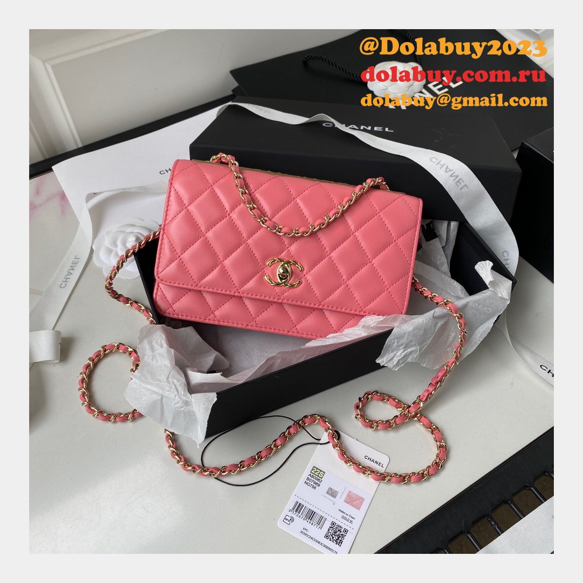 Good Replica Woc A80982 Wallet on Chain Lambskin & Gold-Tone Metal