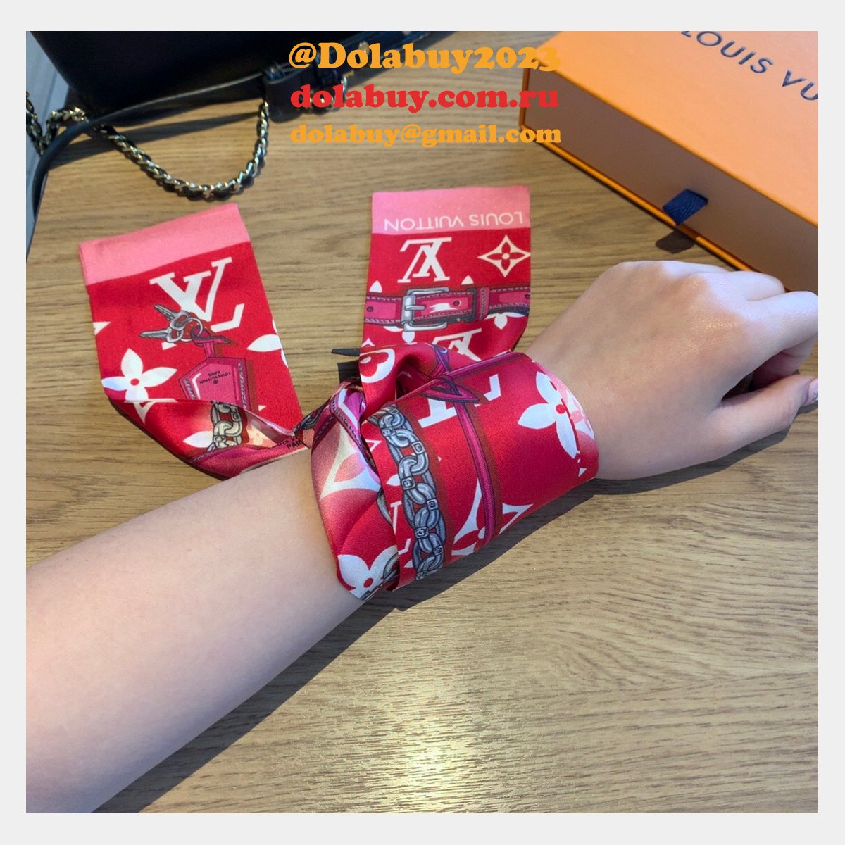 Top Quality Louis Vuitton Monogram Scarves