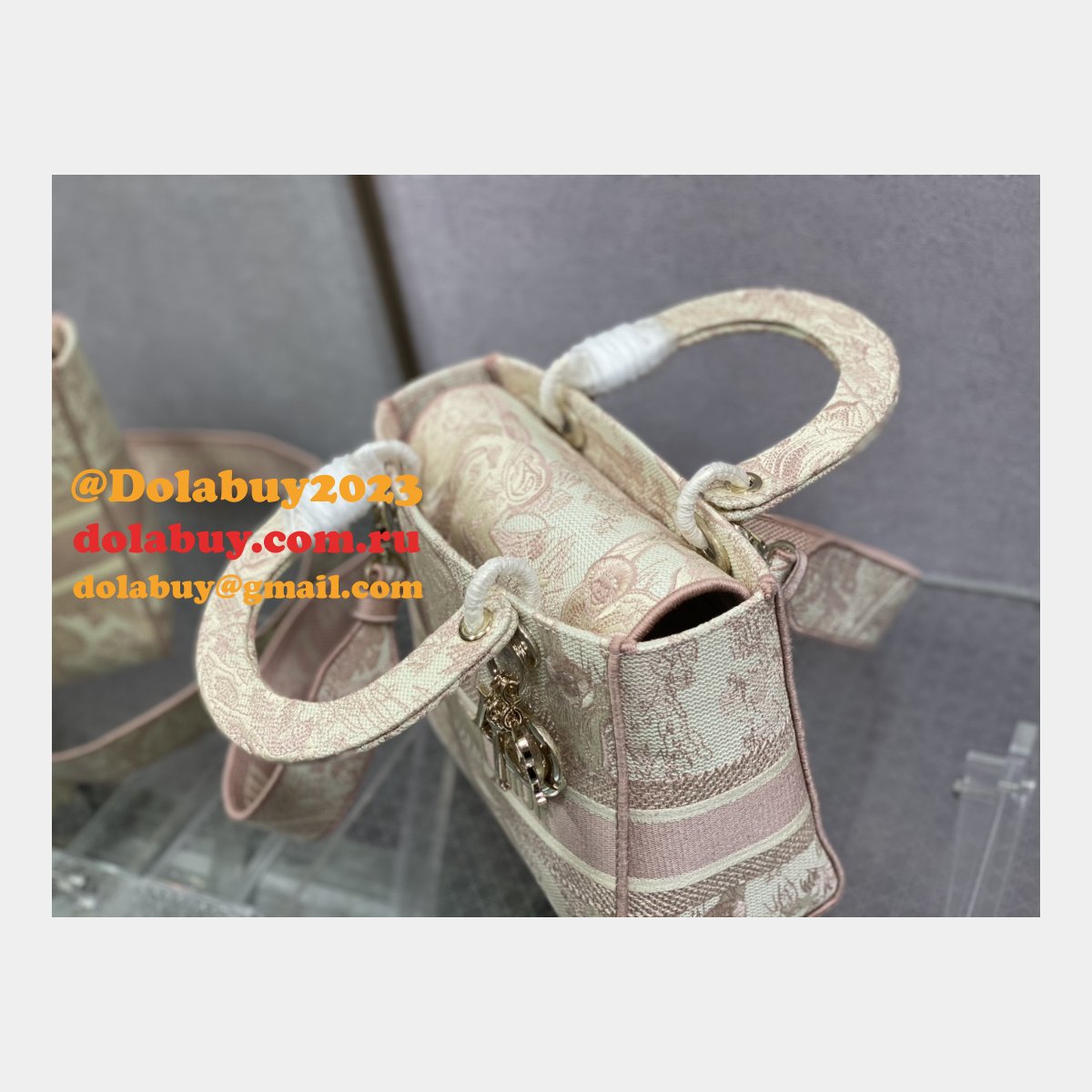 Top Quality Fake Lady Embroidery Canvas Dior 24CM Replica Bag