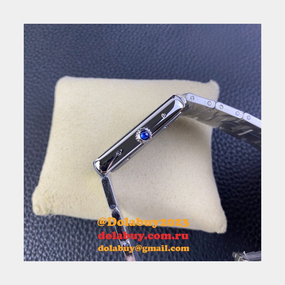 Cartier extra-large Tank Must watch