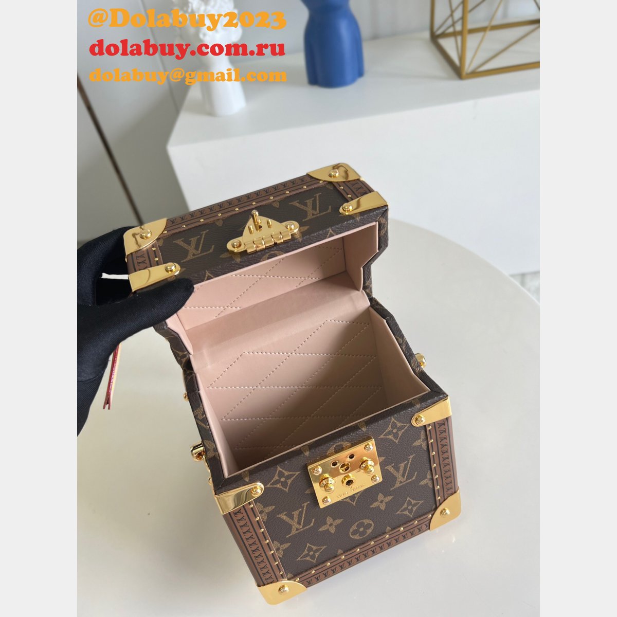 1:1 Replica Handbags Louis Vuitton M10079 Monogram UK Sale