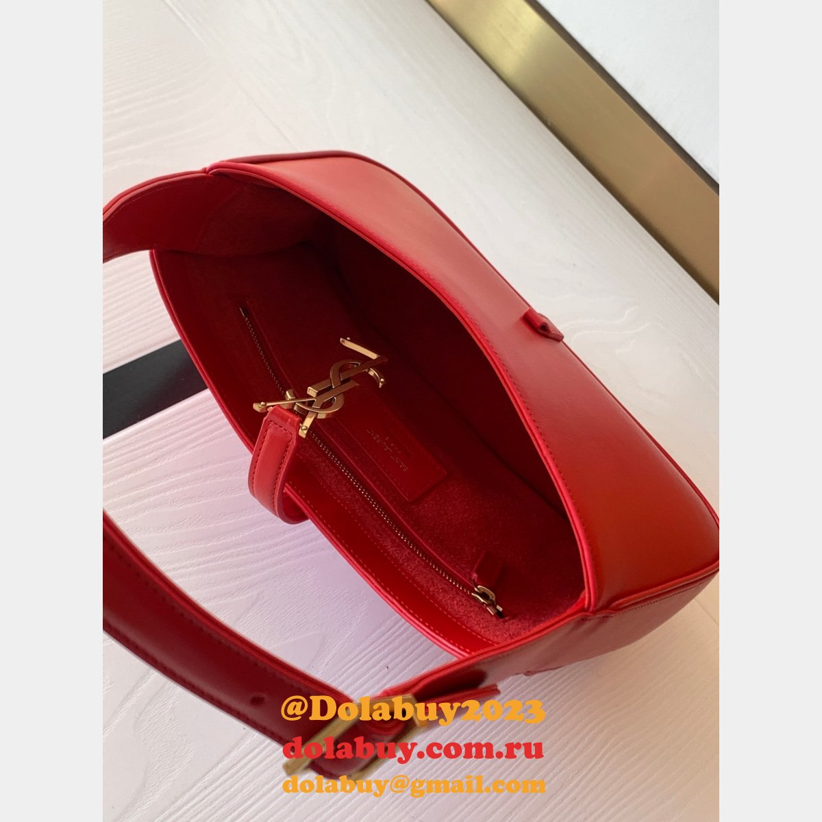 Top Quality Saint Laurent Replica Le 5 À 7 Hobo 657228 Bag