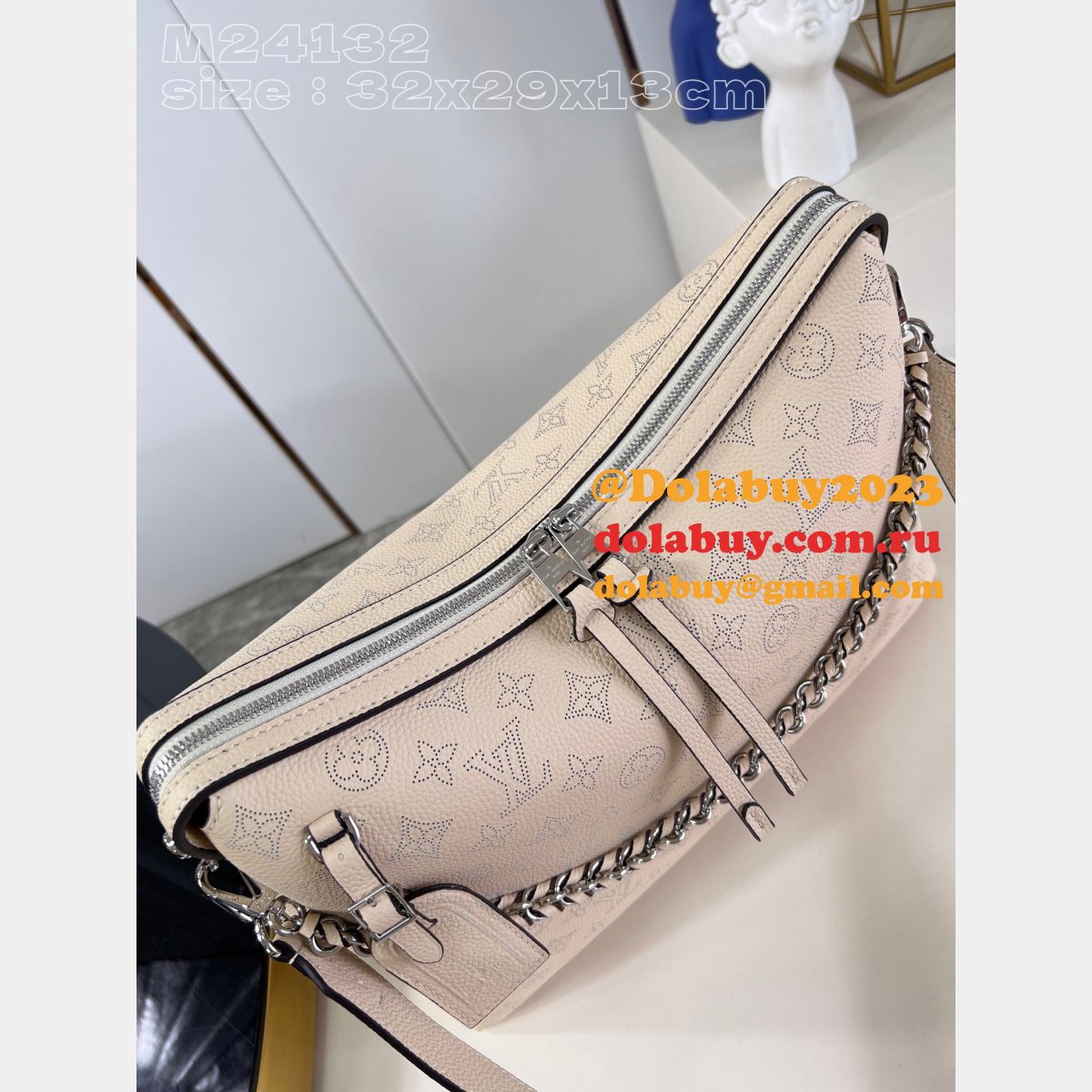 Hand It All MM Mahina M24133/M24132 Designers Louis Vuitton Fake Bag