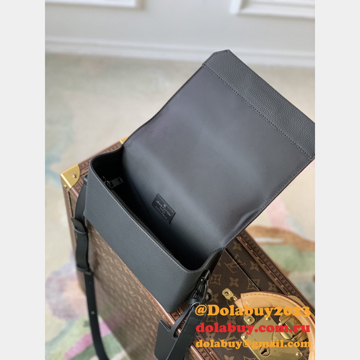 Fastline Wearable Wallet Louis Vuitton M82086/M82085 Copy Bag