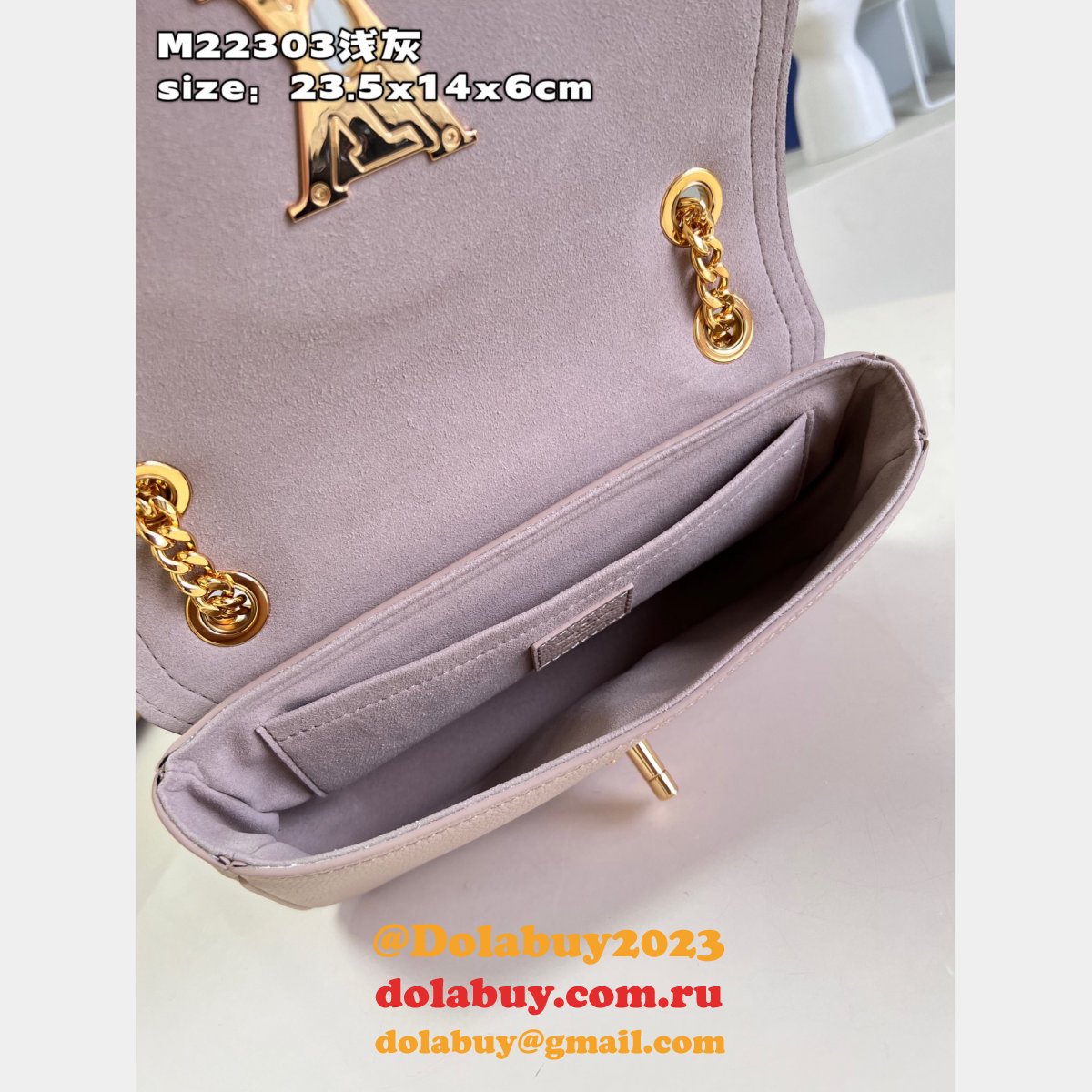 Louis Vuitton Fashion M22303 Fake LockMe Chain East West Bag