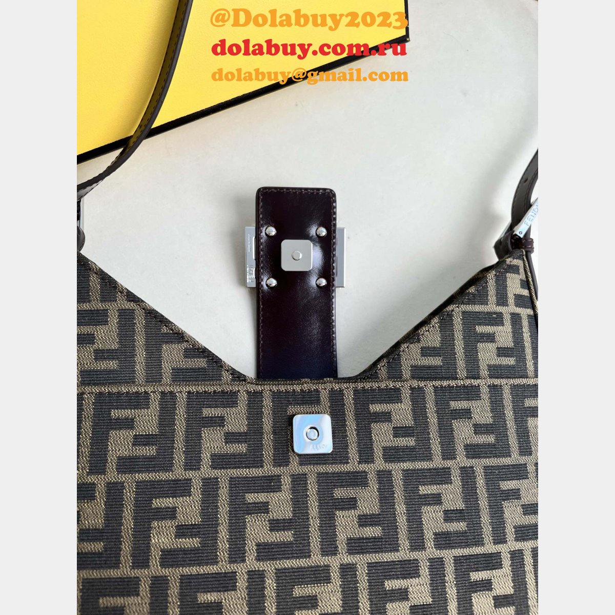 knockoff F**di vintage cheap armpit bag