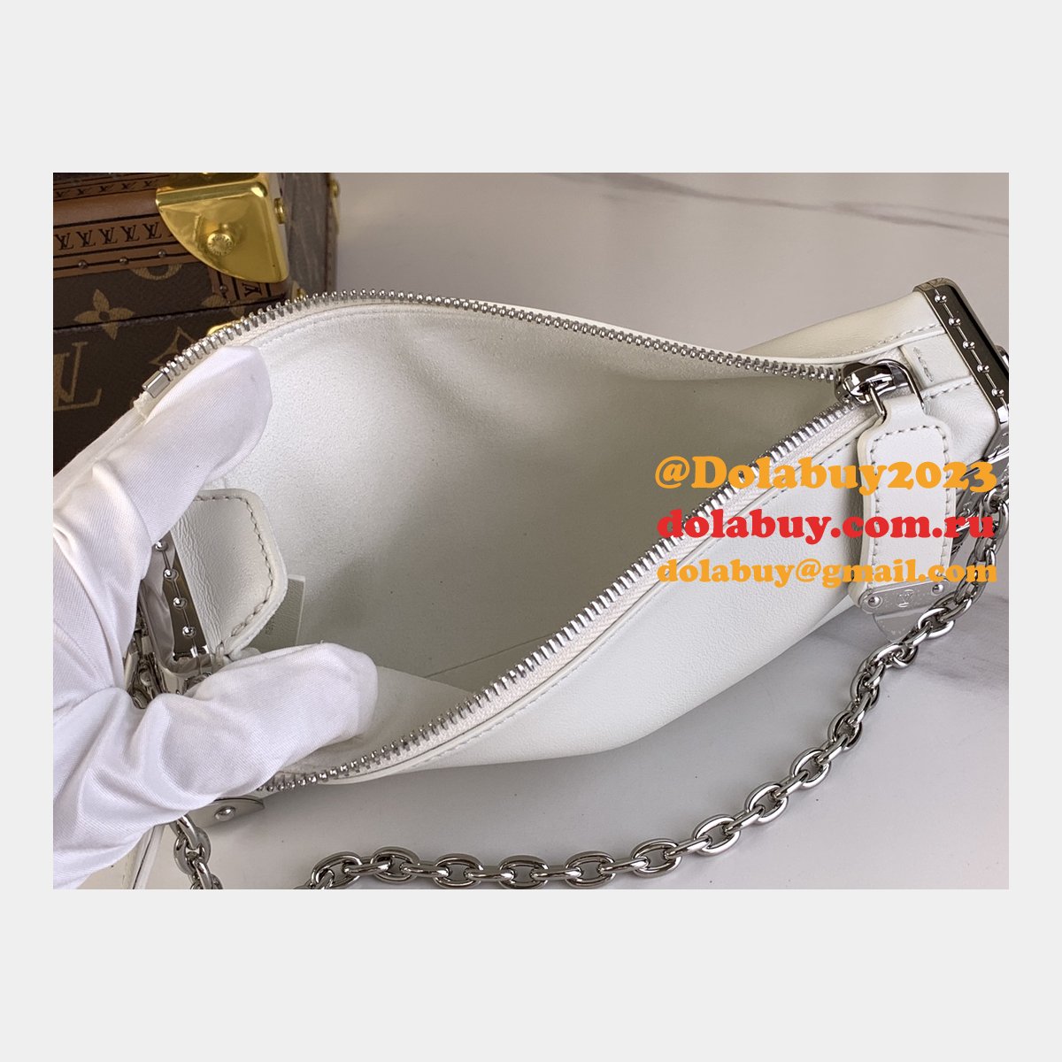 Slim Trunk Perfect Top Quality Louis Vuitton M25445 Knockoff Bag