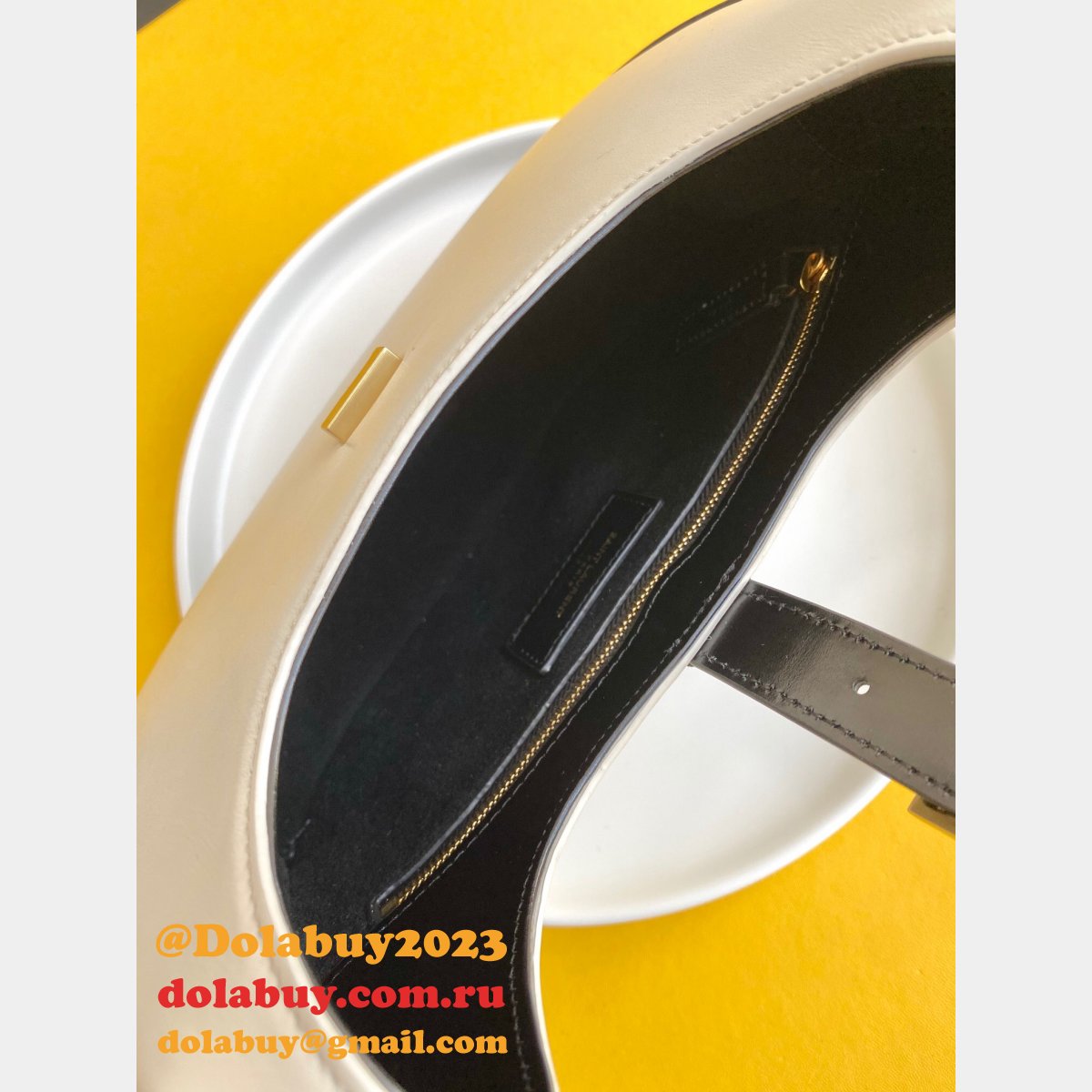 Yves Saint Laurent Replicas 672615 Le Fermoir hobo bag AAA Handbag