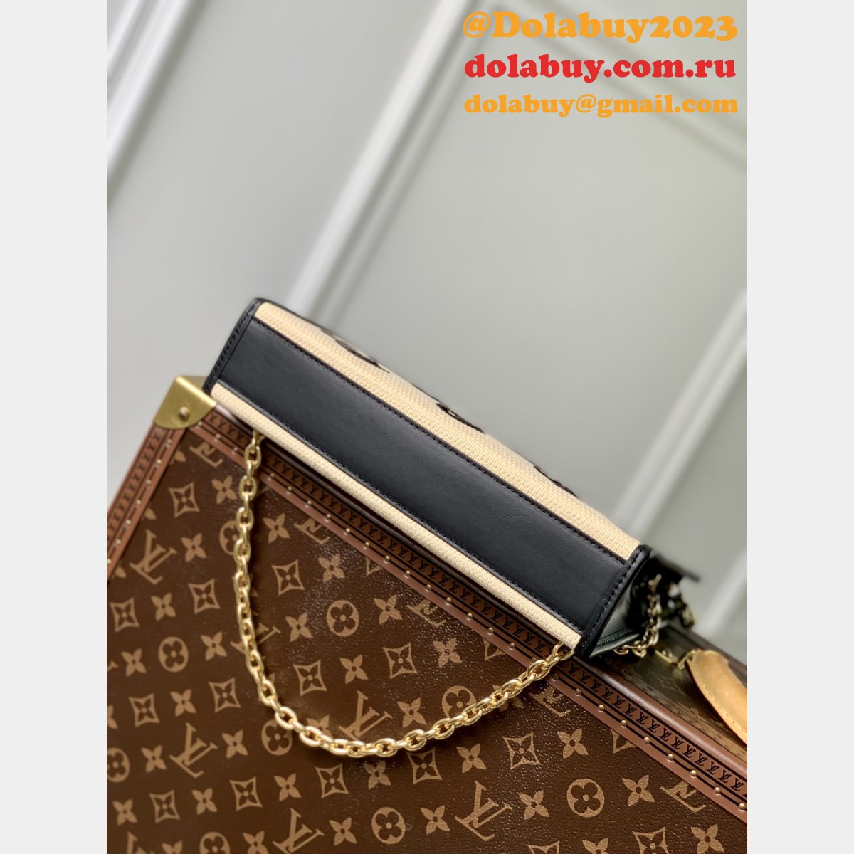 Toiletry Pouch On Chain M82521 Top Louis Vuitton Replica Bag