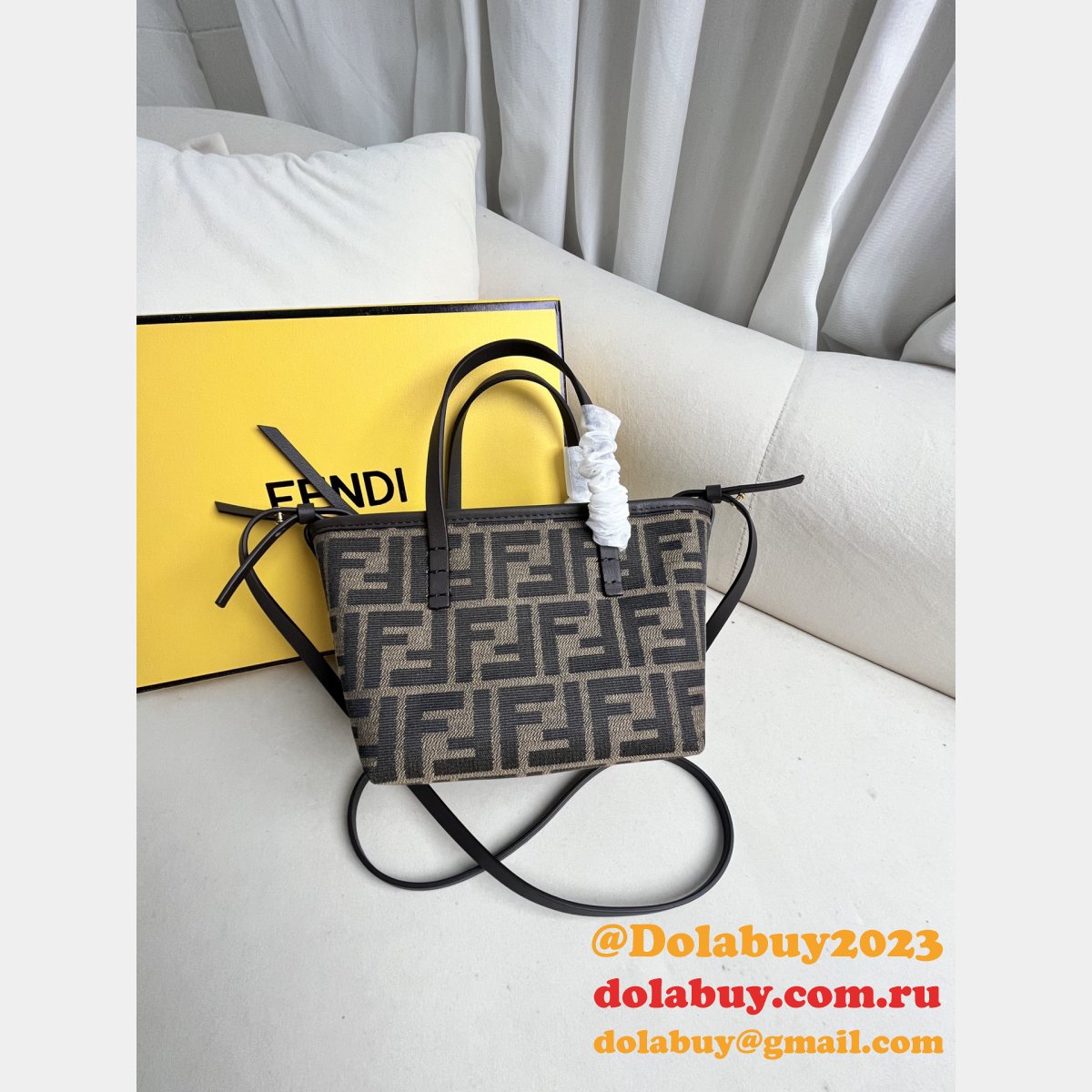 perfect F**di roll mini basket bag #8100