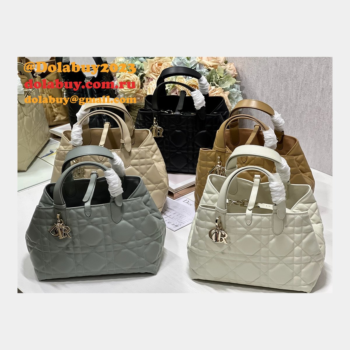 Discover Perfect Brand Replicas Dior CD Lock Toujours 1188/2823 Bag