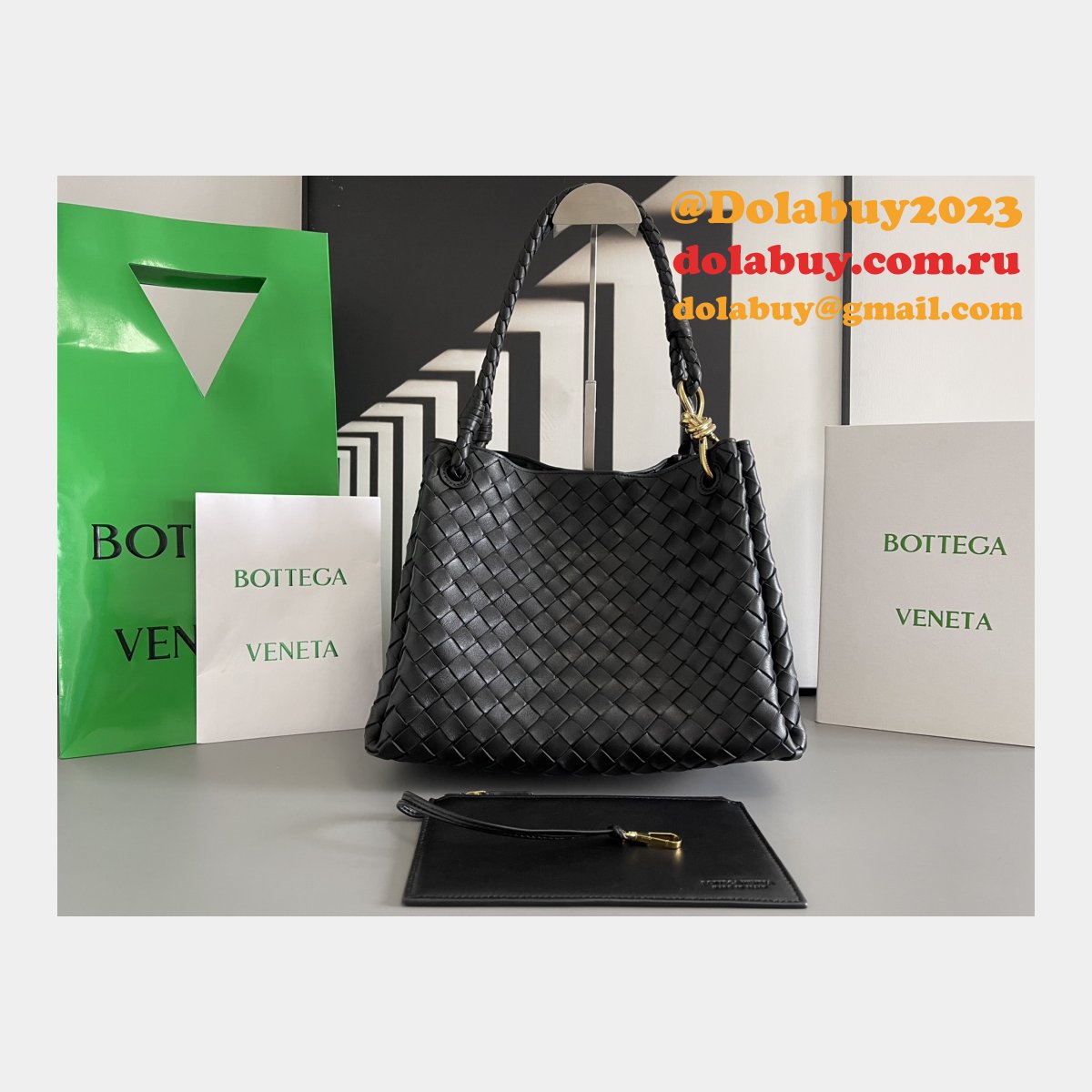 Luxury BV intrecciato 796571 Braided leather shoulder bag