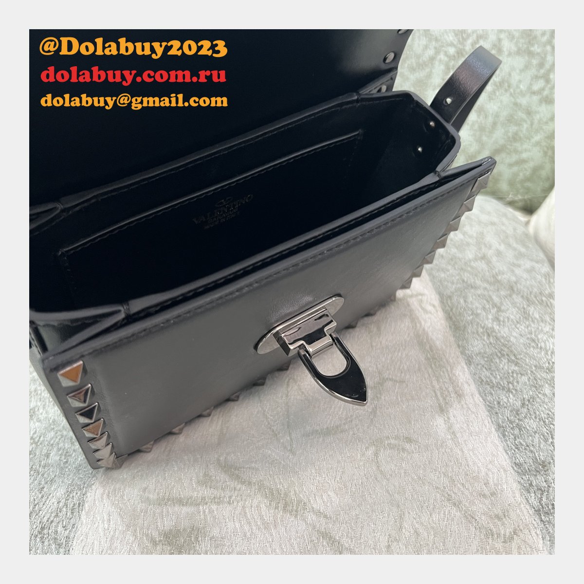 Cheap Fake Valentino Garavani Rockstud Calf Small Bag