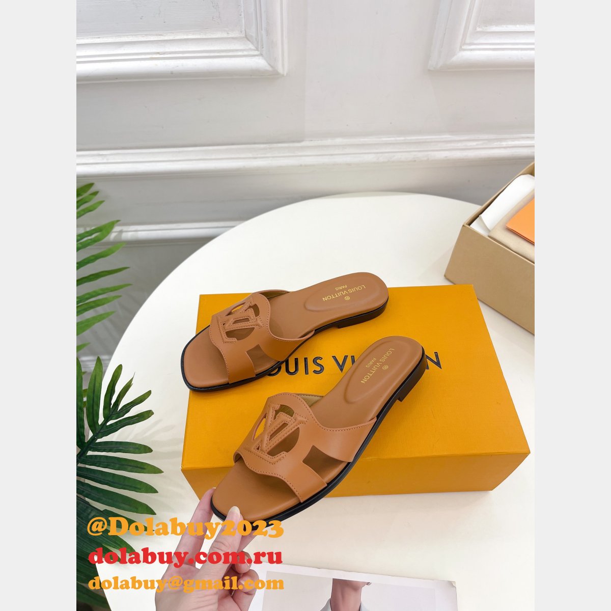 Top Quality LV Isola Flat Mule women style