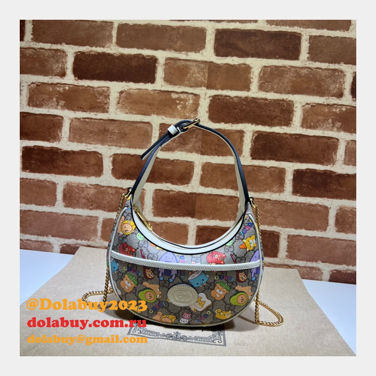 Perfect Gucci Knockoff Half-moon-shaped 726843 Interlocking G bag