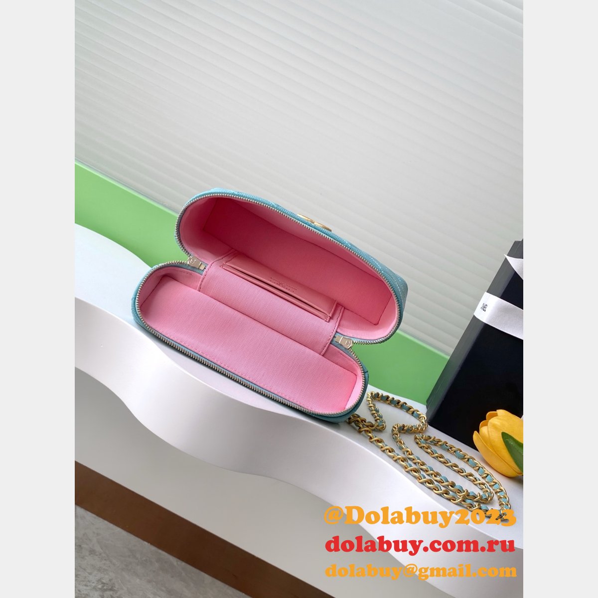 Replica AP4483 Classic Clutch With Chain Knockoff Bag