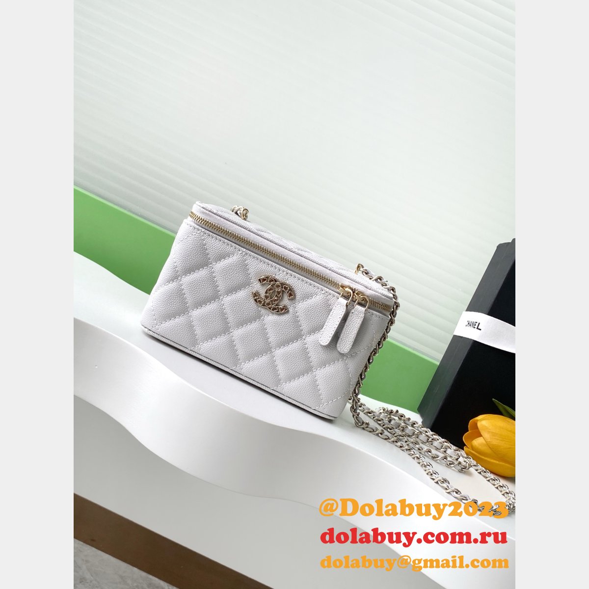 Luxury Long Vanity AP4530 Replica Chain Shiny Bag