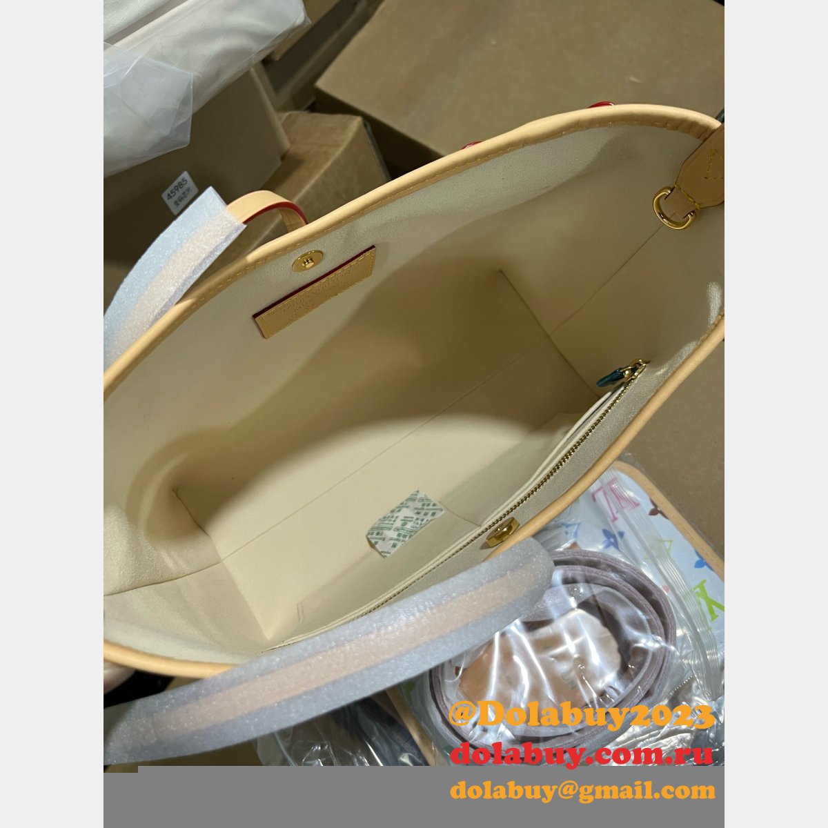 LV x TM CarryAll M13661 Louis Vuitton Knockoff Designer Bags