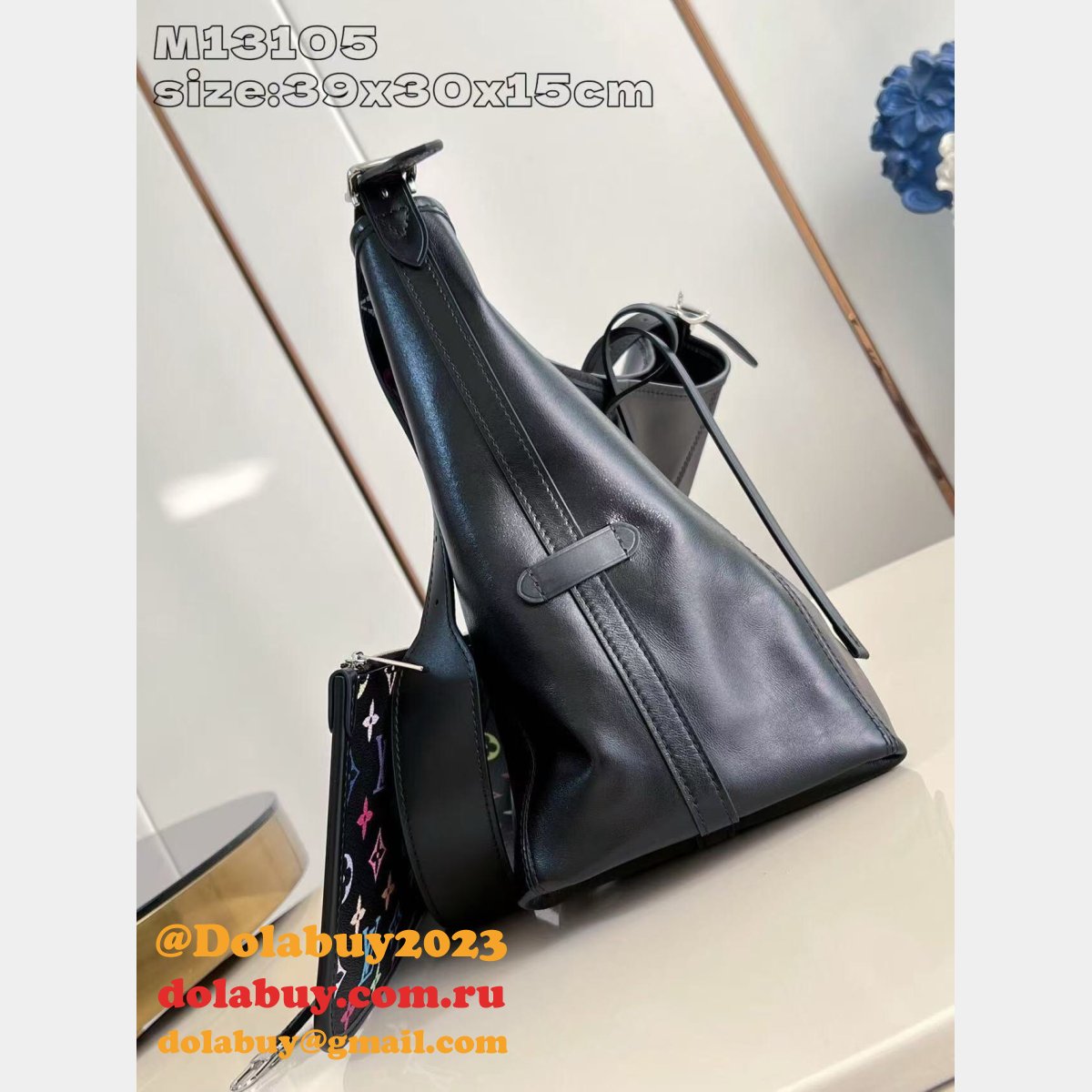 Fashion Louis Vuitton Fake Vibe CarryAll Cargo M25143 Bag