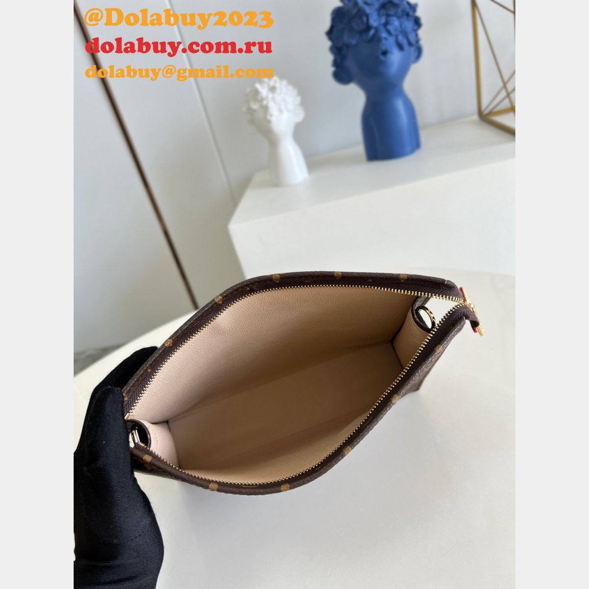 2022 Best High Quality Louis Vuitton Toiletry Pouch M47542 Replica bags