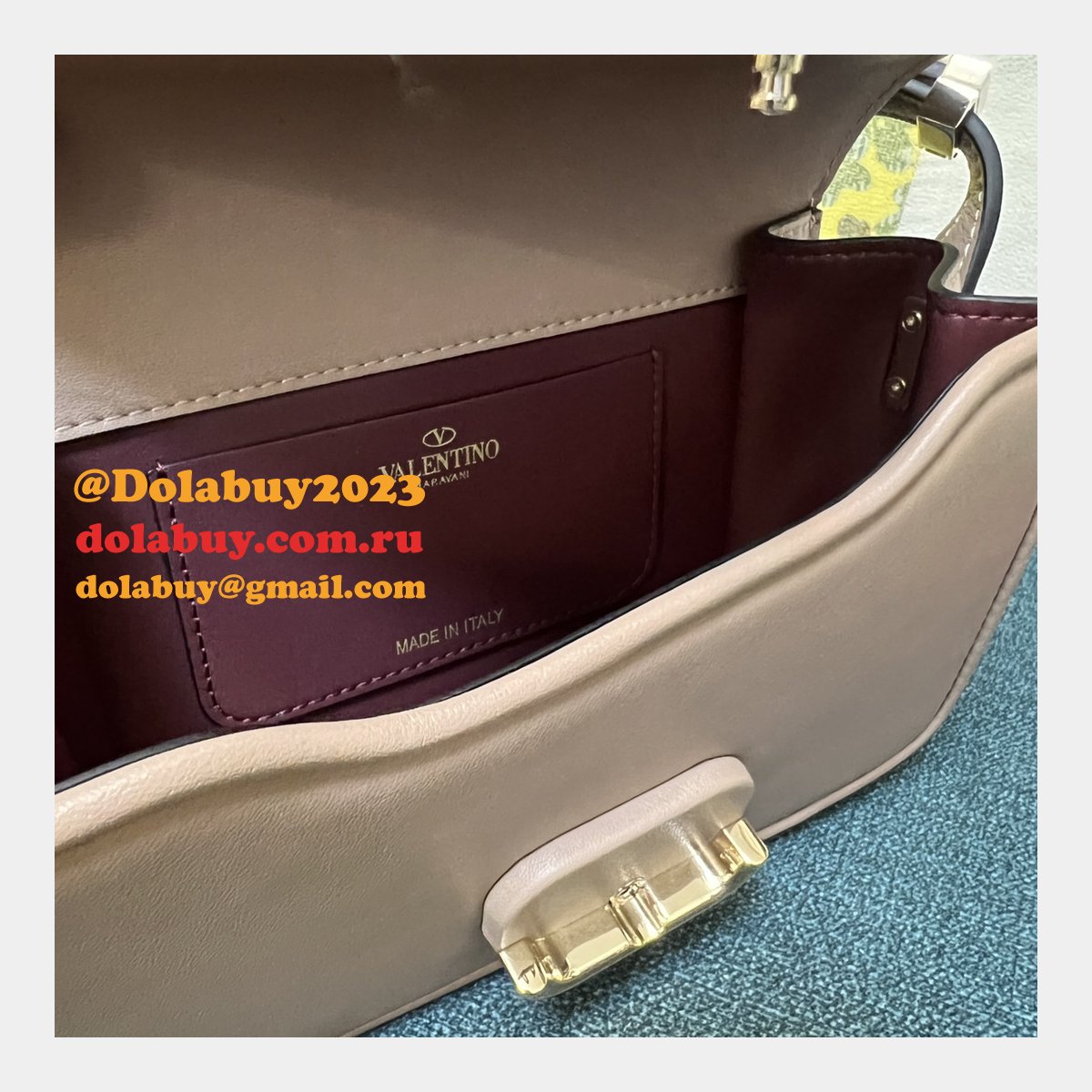 Wholesale VALENTINO GARAVANI LETTER VLOGO SIGNATURE handbag