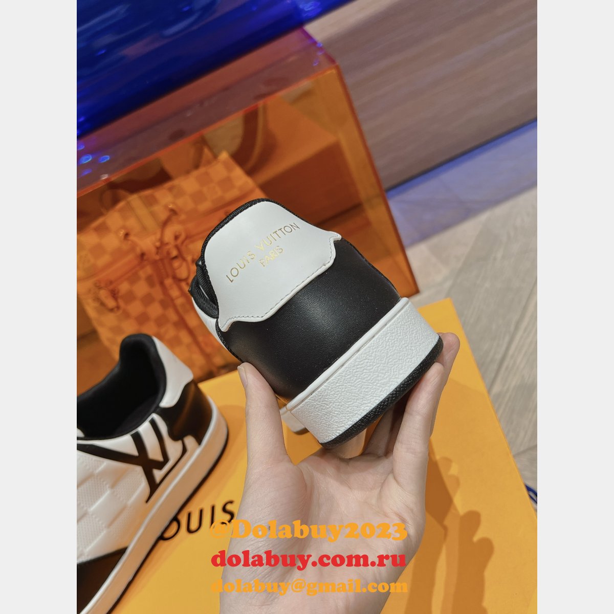 Luxury LOUIS VUITTON Rivoli Sneaker Fashion