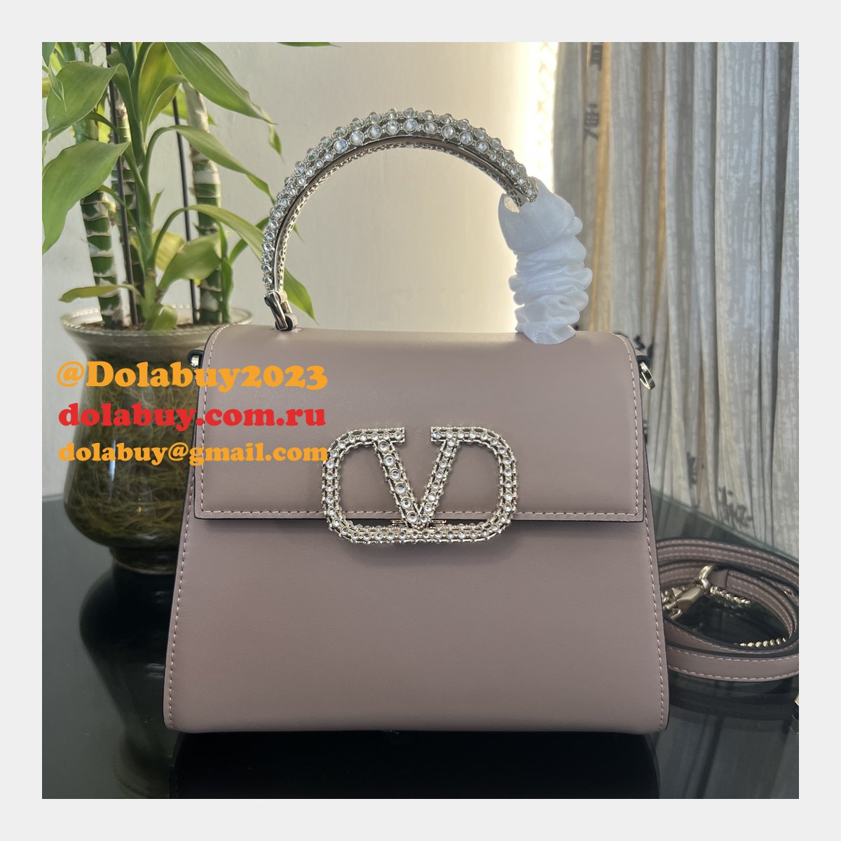 Top Quality Valentino VSLING Small Calf Handbag 2082