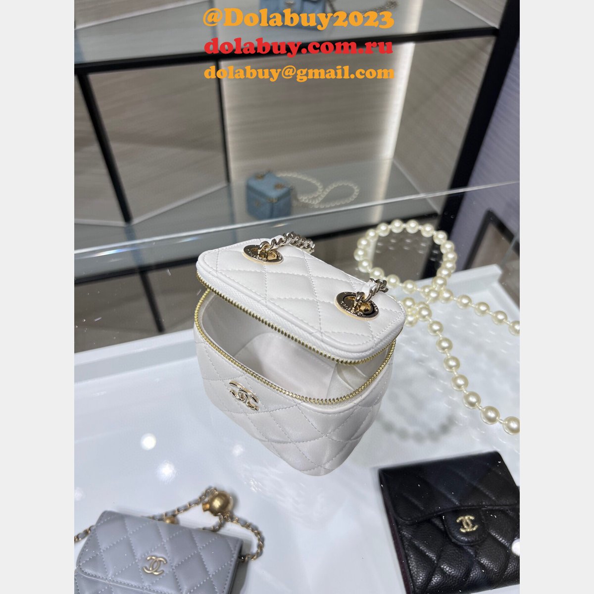 Luxury CC 22P pearl chain lipstick bag AP2581Y