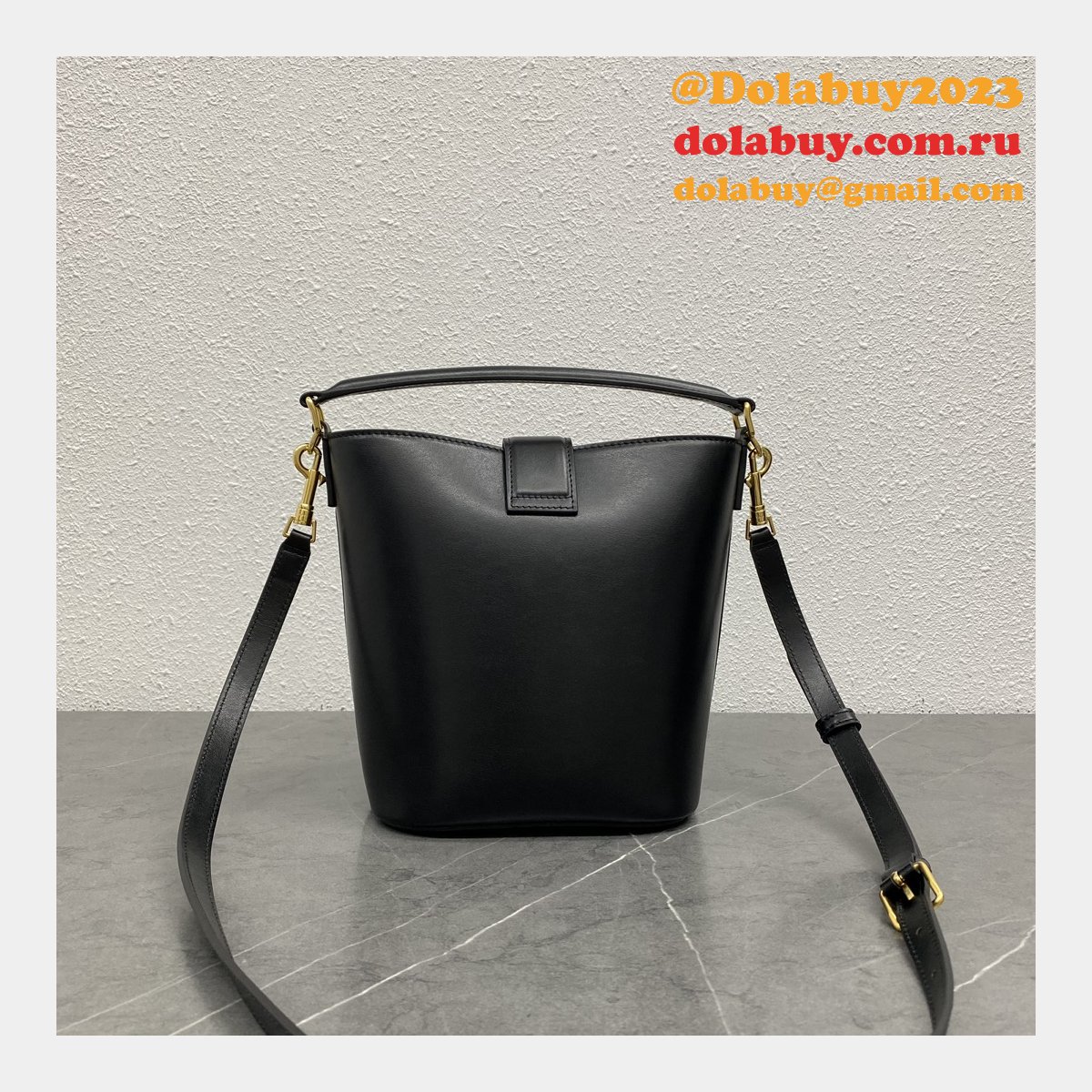 Celine SMALL BUCKET LOUISE IN SMOOTH CALFSKIN