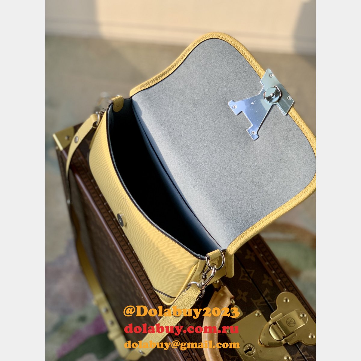 Buci Epi Leather Designer M59457 Louis Vuittons Replica Bag