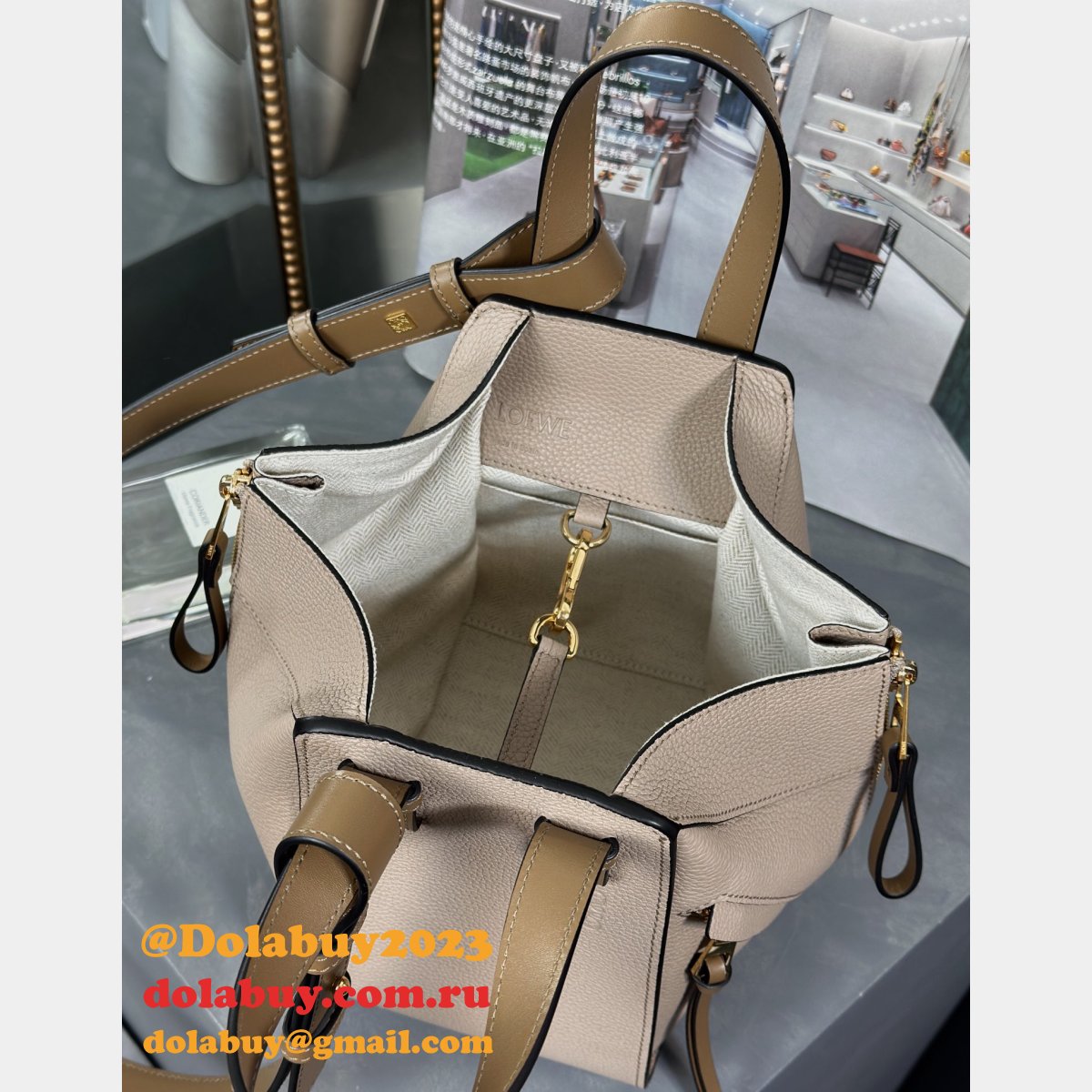 Compact Top Quality LOEWE Hammock Bag In Soft Grained Calfskin 20.8CM