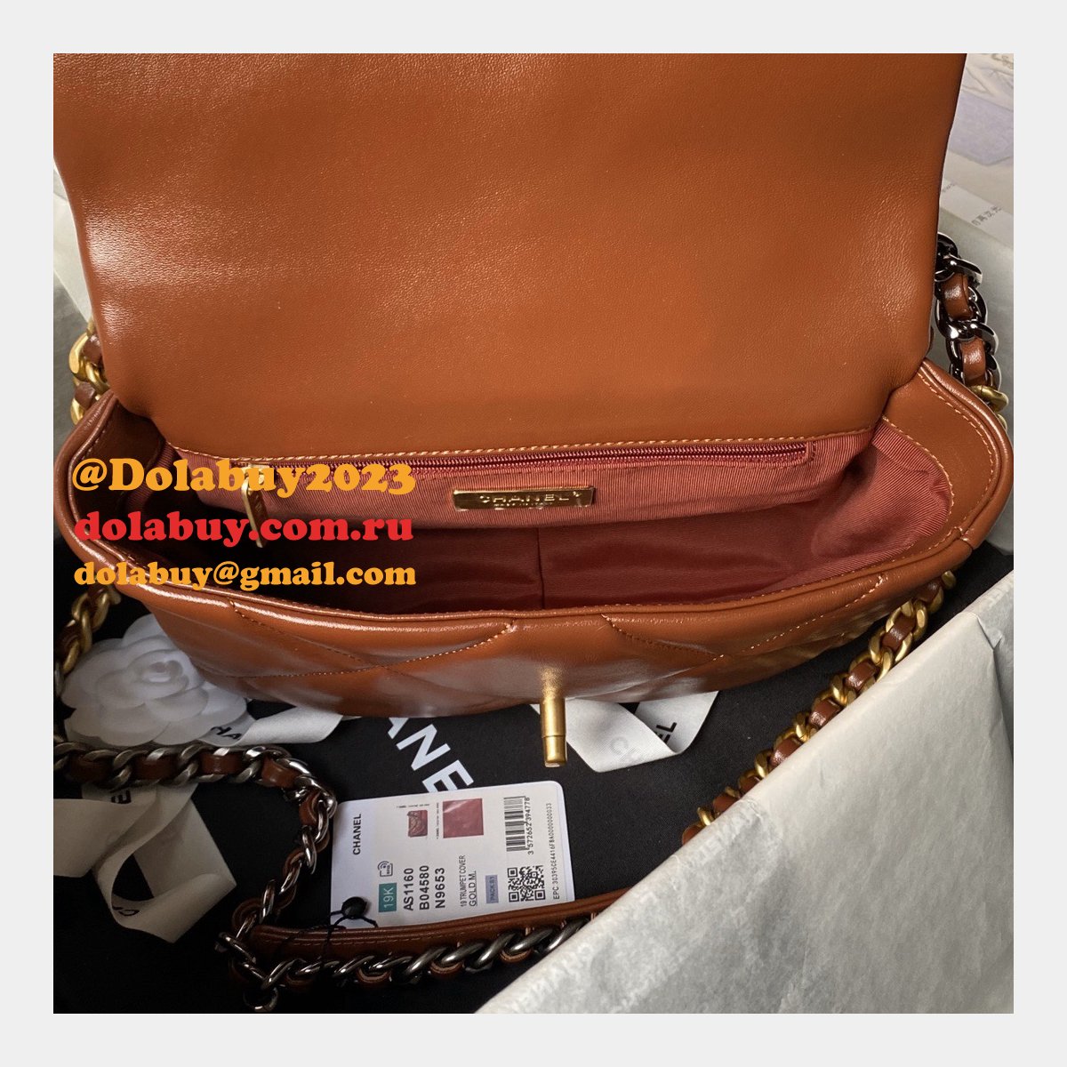 Where Can I Buy AS1161/AS1160 19 Shiny Flap Replica Bags