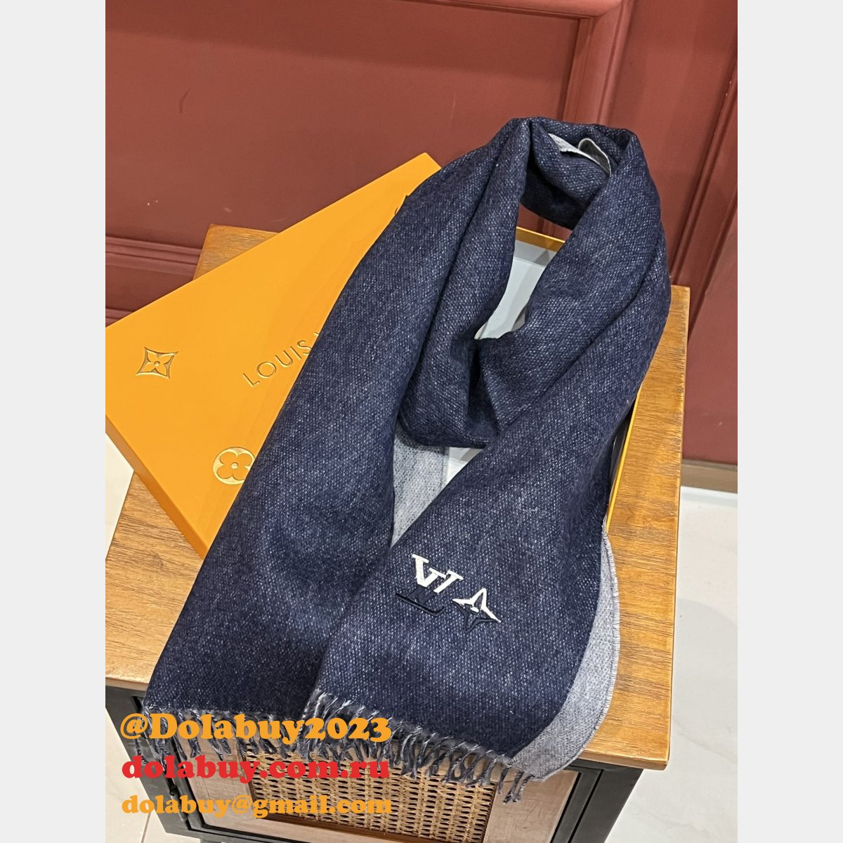High Quality LV CASHMERE SCARF
