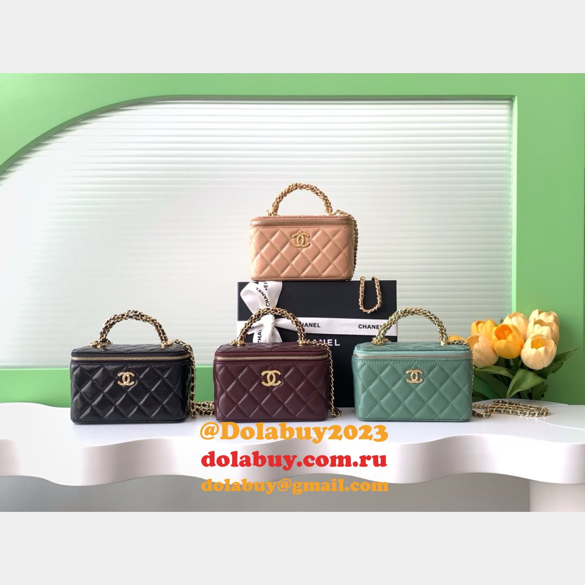 Replica AP4168 Vanity Clutch With Chain Shiny 1:1 Mirror Bag