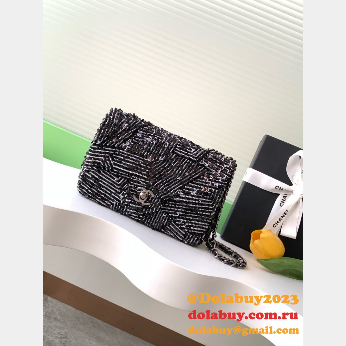 Luxury Replica A69900 Flap Mini Classic Handbag