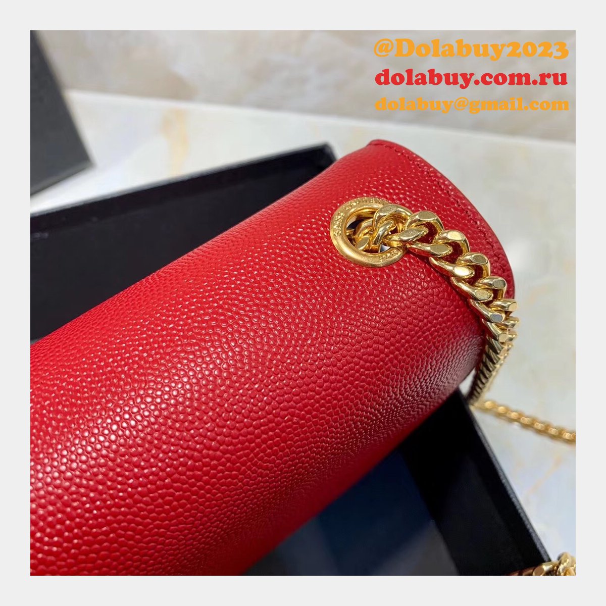 YSL Saint 5868006 24cm Elegant Shoulder Bags