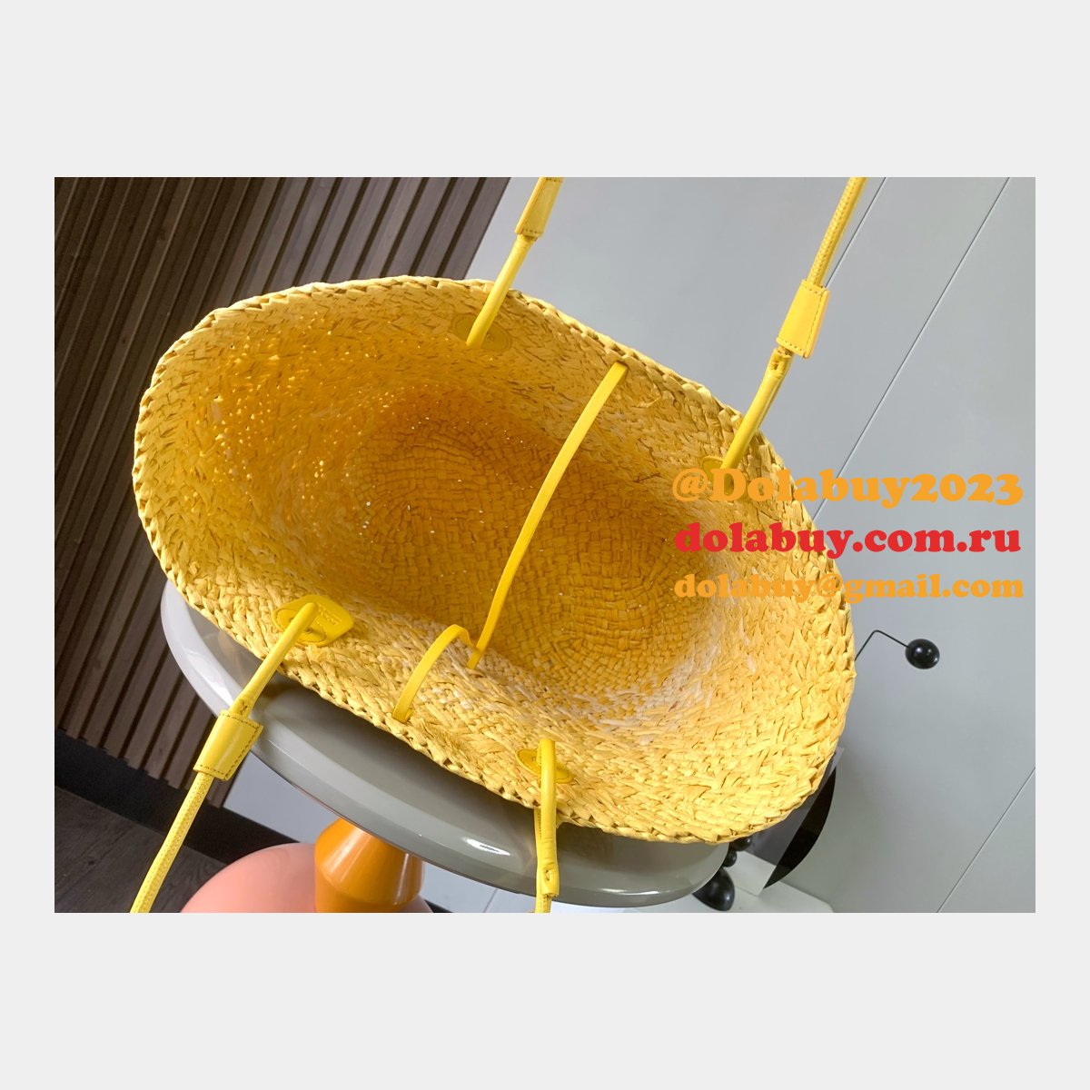 Perfect loewe Anagram Basket bag in iraca palm and calfskin 8008