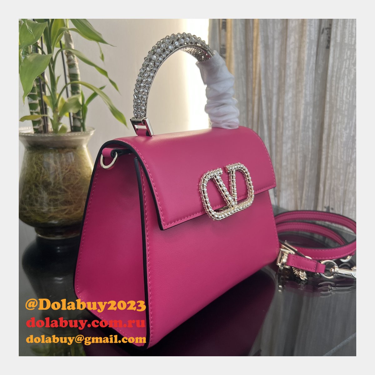 Top Quality Valentino VSLING Small Calf Handbag 2082