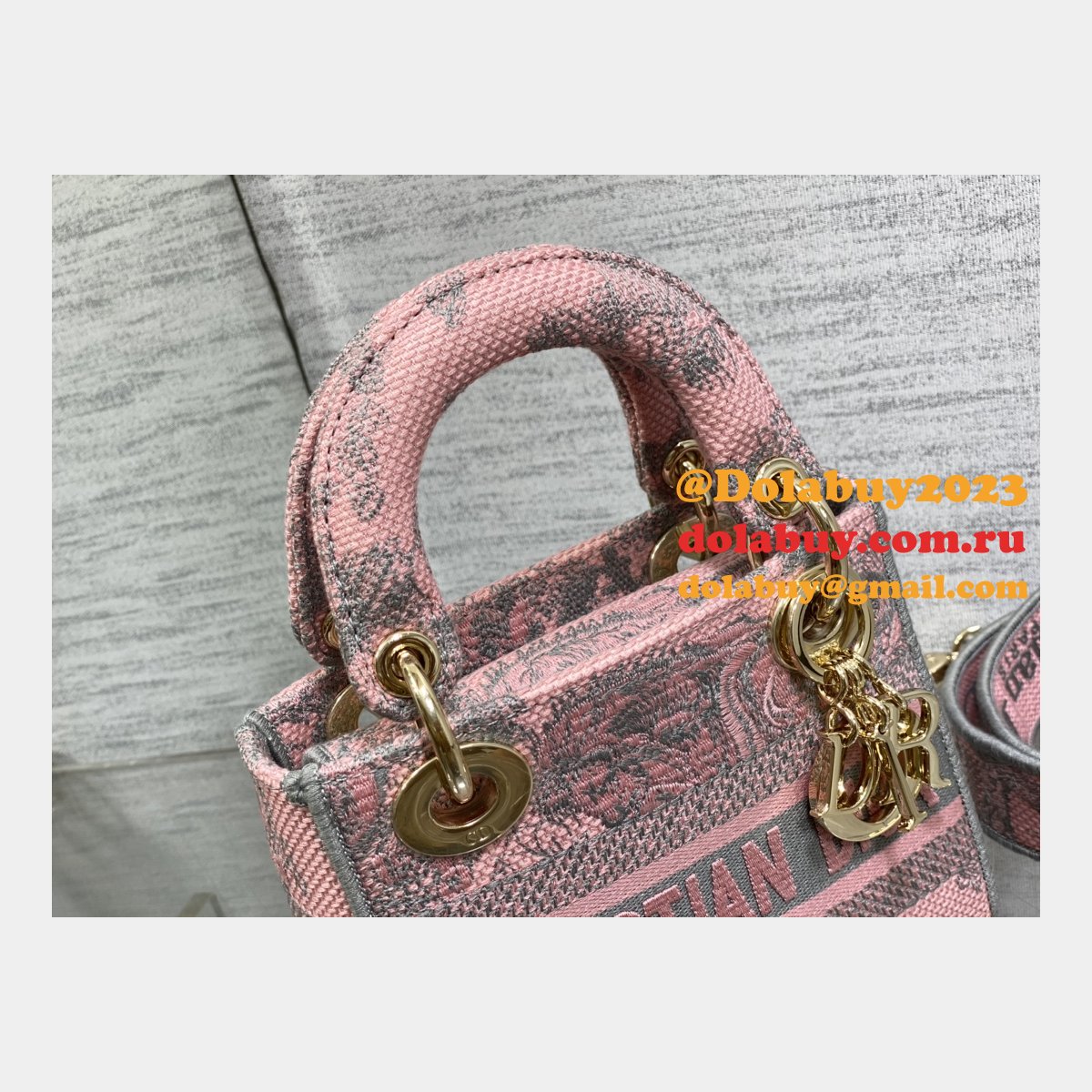 Exquisitely Made Replica Dior Lady 17CM Bag From Online Shopping